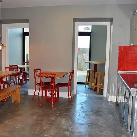 The Bridge Hostel Lisboa