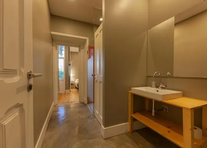 The Bridge * Лісабон