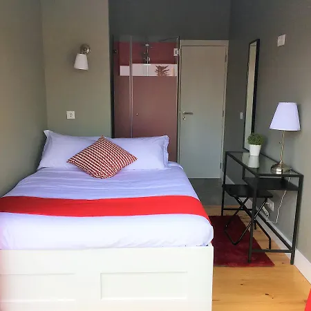 The Bridge Лісабон