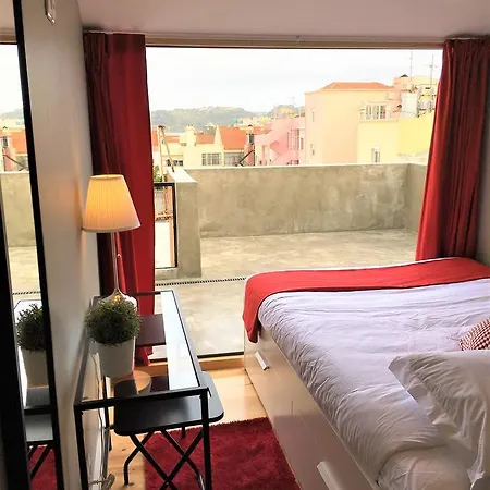 The Bridge Hostel Lisboa