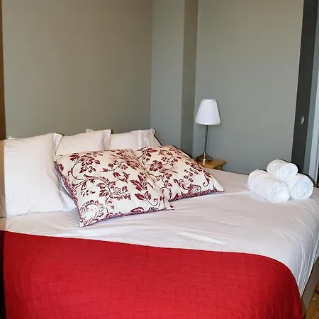 Ostello The Bridge Lisbona